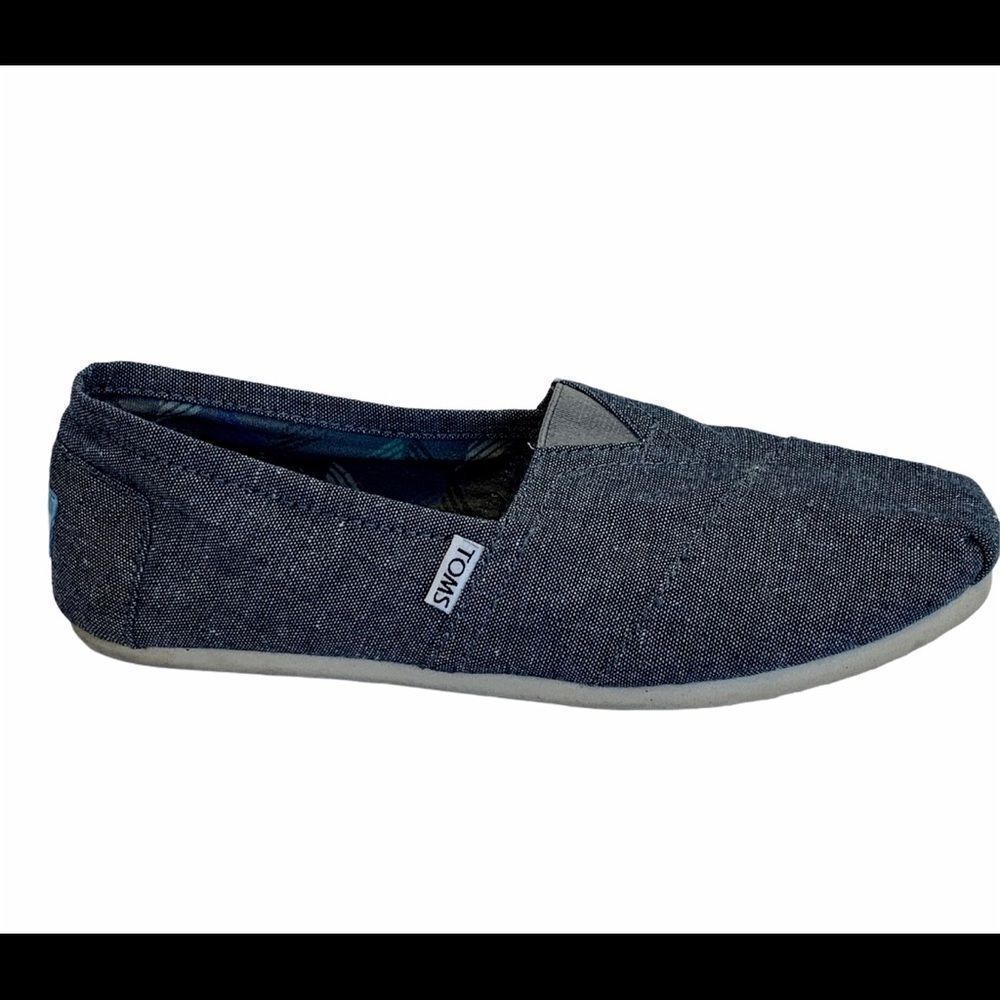 TOMS Classic Alpargata slip-on shoes in a dark chambray/denim blue fabric 8